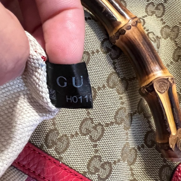 Authentic Gucci Bamboo Shoulder Bag - Picture 14 of 15